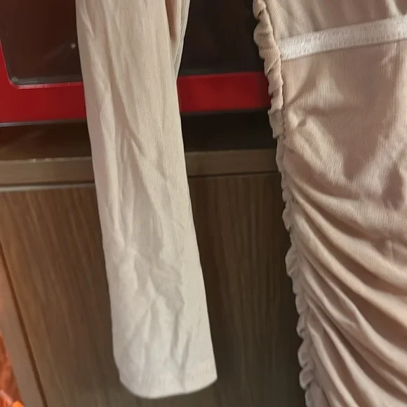 NWT SHEIN BAE long sleeve ruched dress in L - Picture 6 of 12